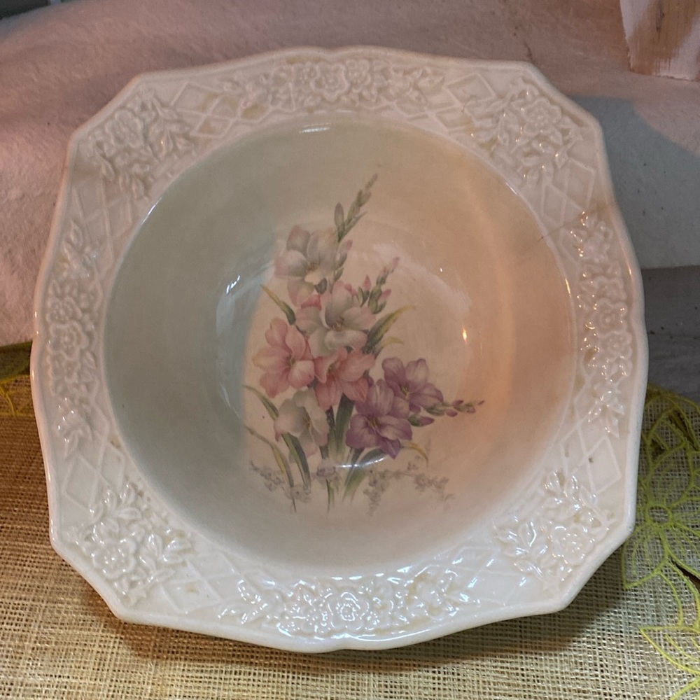 Briar Rose by Salem Vegetable Bowl
